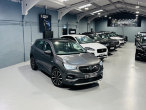 2021 Vauxhall Grandland X 1.2 Turbo Elite Nav in Grey — image 5