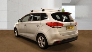 2016 Kia Carens 1.7 Crdi 2 Euro 6 (s/s) 5dr in Silver — image 5