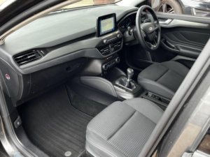 2018 Ford Focus 1.0t Ecoboost Titanium Euro 6 (s/s) 5dr in Grey — image 3