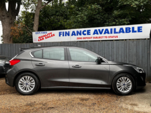 2018 Ford Focus 1.0t Ecoboost Titanium Euro 6 (s/s) 5dr in Grey — image 6