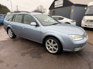 2006 Ford Mondeo 2.0 Ghia X Estate 5dr Petrol Manual (193 G/km, 143 Bhp) in Blue — image 3