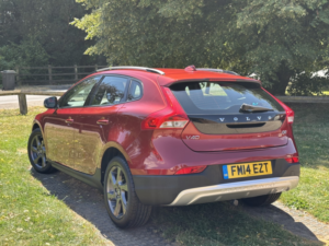 2014 Volvo V40 Cross Country 1.6 D2 Lux in Red — image 3