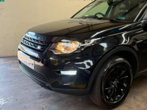 2018 Land Rover Discovery Sport 2.0 Td4 Se Tech Auto 4WD Euro 6 (s/s) 5dr in Black — image 2