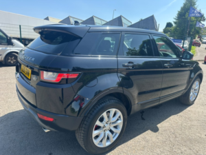2016 Land Rover Range Rover Evoque 2.0 Td4 Se Tech in Black — image 6