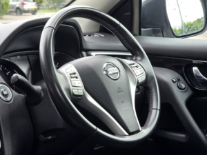 2016 Nissan Qashqai 1.2 Dig-T Tekna SUV 5dr Petrol Manual 2WD Euro 6 (s/s) (115 Ps) in Silver — image 5