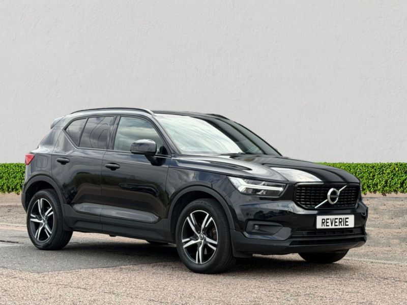 2018 Volvo Xc40 2.0 T5 R-Design SUV 5dr Petrol Auto AWD Euro 6 (s/s) (247 Ps) in Black — image 1
