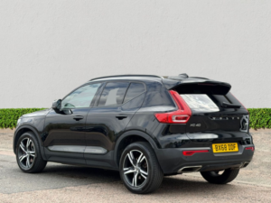 2018 Volvo Xc40 2.0 T5 R-Design SUV 5dr Petrol Auto AWD Euro 6 (s/s) (247 Ps) in Black — image 5