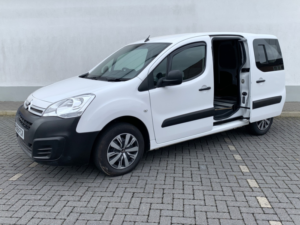 2018 Citroen Berlingo 1.6 Bluehdi Enterprise in White — image 4