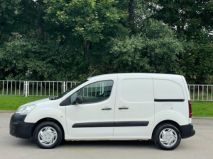 2018 Citroen Berlingo 1.6 Bluehdi 625 Enterprise L1 5dr in White — image 4