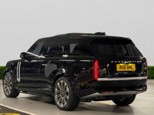 2023 Land Rover Range Rover 4.4 P530 V8 Autobiography SUV 5dr Petrol Auto 4WD Euro 6 (s/s) (lwb) (530 Ps) in Black — image 5