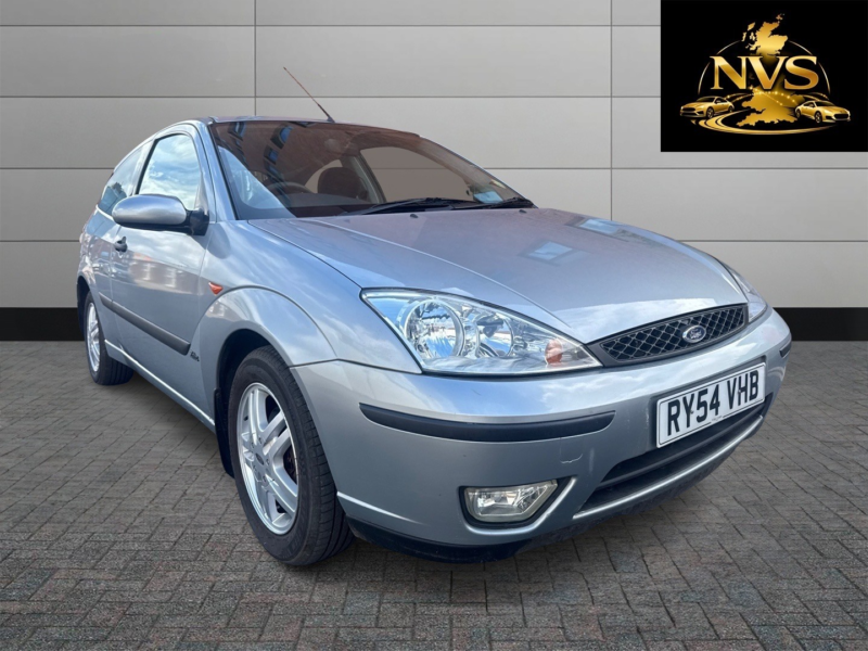 2005 Ford Focus 1.6 I 16v Zetec in Silver — image 1