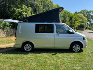 2014 Volkswagen Transporter in Silver — image 2