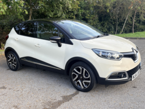 2014 Renault Captur 0.9 Dynamique S Medianav Tce 90 Stop & Start in White — image 4