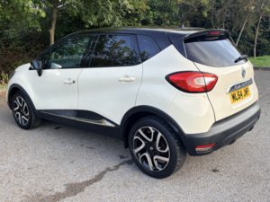 2014 Renault Captur 0.9 Dynamique S Medianav Tce 90 Stop & Start in White — image 5
