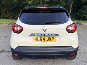 2014 Renault Captur 0.9 Dynamique S Medianav Tce 90 Stop & Start in White — image 6