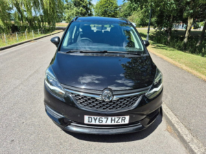 2017 Vauxhall Zafira Tourer 1.4i Turbo Design MPV 5dr Petrol Manual Euro 6 (140 Ps) in Multicolour — image 2