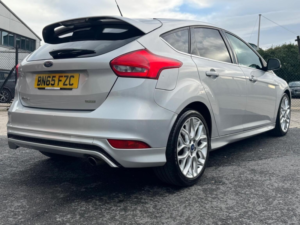 2015 Ford Focus 1.5t Ecoboost Zetec S Euro 6 (s/s) 5dr in Silver — image 3