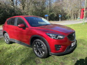 2017 Mazda Cx-5 2.2 Skyactiv-D Sport Nav in Red — image 2