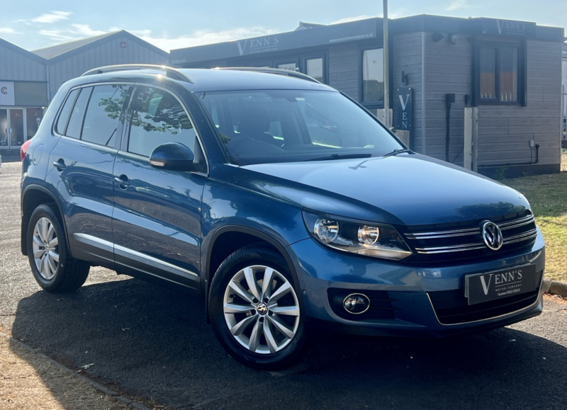 2015 Volkswagen Tiguan 2.0 Tdi Bluemotion Tech Match 4motion in Blue — image 1