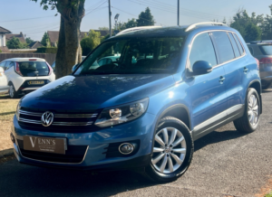 2015 Volkswagen Tiguan 2.0 Tdi Bluemotion Tech Match 4motion in Blue — image 3
