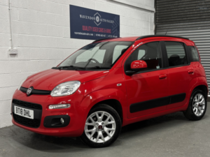 2018 Fiat Panda 1.2 Panda 1.2 69hp Lounge in Red — image 2