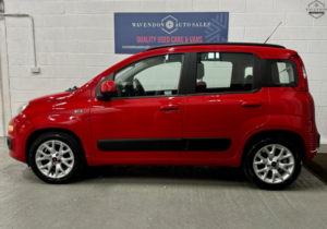2018 Fiat Panda 1.2 Panda 1.2 69hp Lounge in Red — image 4
