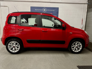2018 Fiat Panda 1.2 Panda 1.2 69hp Lounge in Red — image 5
