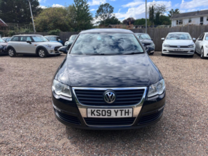 2009 Volkswagen Passat 2.0 Tdi Highline Euro 5 4dr in Black — image 3