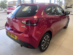 2016 Mazda Mazda2 1.5 Skyactiv-G Sport Nav in Red — image 5