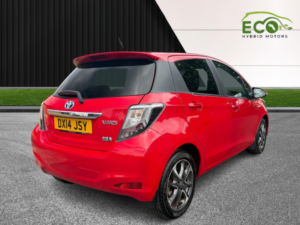 2014 Toyota Yaris 1.5 Vvt-H Trend in Red — image 5