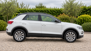2018 Volkswagen T-Roc 1.0 Tsi Se in White — image 3