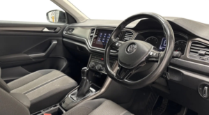 2018 Volkswagen T-Roc 1.0 Tsi Se in White — image 4