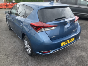 2016 Toyota Auris 1.8 Vvt-H Excel in Blue — image 4