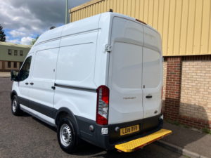 2018 Ford Transit 2.0 350 Ecoblue Panel Van 5dr Diesel Manual Fwd L2 H3 Euro 6 (130 Ps) in White — image 7
