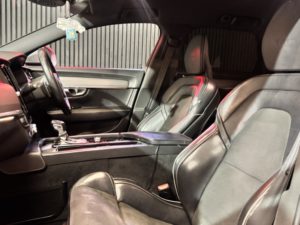 2018 Volvo V90 2.0 R-Design D4 in Black — image 5