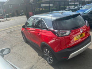 2018 Vauxhall Crossland X 1.2 Elite SUV 5dr Petrol Manual Euro 6 (83 Ps) in Red — image 5