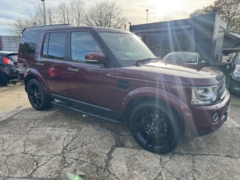 2016 Land Rover Discovery 3.0 Sd V6 Se in Red — image 1