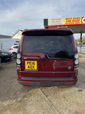 2016 Land Rover Discovery 3.0 Sd V6 Se in Red — image 4