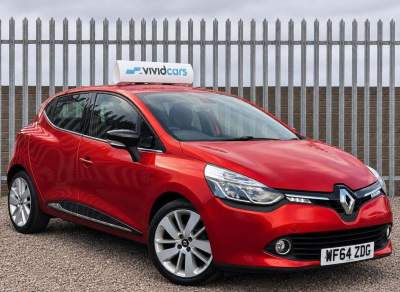 2014 Renault Clio 0.9 Tce Dynamique S Medianav Euro 5 (s/s) 5dr in Red — image 1