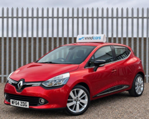 2014 Renault Clio 0.9 Tce Dynamique S Medianav Euro 5 (s/s) 5dr in Red — image 2