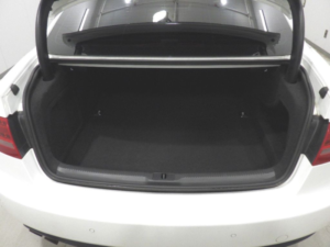 2011 Audi A5 2.0tfsi Quattro Jdm Import in White — image 5