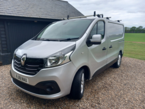 2018 Renault Trafic 1.6 Sl27 Dci 120 Sport Nav Euro 6 in Silver — image 5