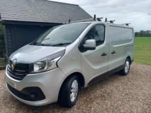 2018 Renault Trafic 1.6 Sl27 Dci 120 Sport Nav Euro 6 in Silver — image 6
