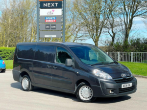 2014 Toyota Proace 2.0 1200 Hdi Fwd L2 H1 5dr in Grey — image 3