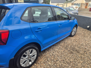 2015 Volkswagen Polo 1.4 Tdi Bluemotion Tech Se in Blue — image 4