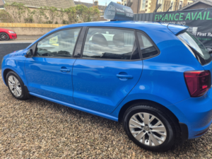 2015 Volkswagen Polo 1.4 Tdi Bluemotion Tech Se in Blue — image 5