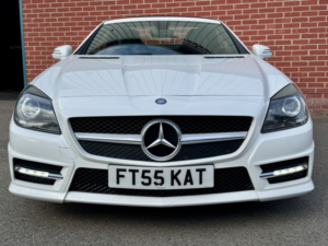 2015 Mercedes-Benz Slk 2.1 Slk250d Amg Sport in White — image 2