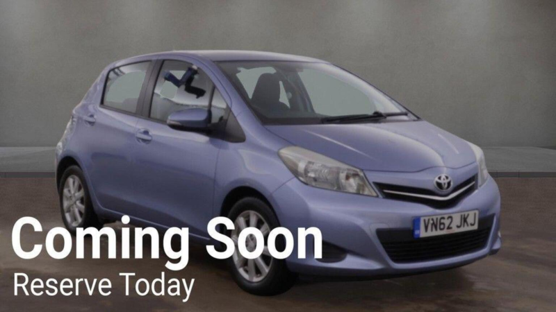 2012 Toyota Yaris 1.33 Dual Vvt-I Tr Multidrive S Euro 5 5dr in Blue — image 1
