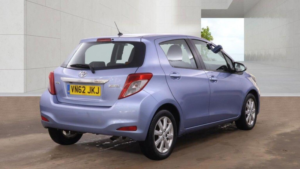 2012 Toyota Yaris 1.33 Dual Vvt-I Tr Multidrive S Euro 5 5dr in Blue — image 5