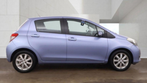 2012 Toyota Yaris 1.33 Dual Vvt-I Tr Multidrive S Euro 5 5dr in Blue — image 6